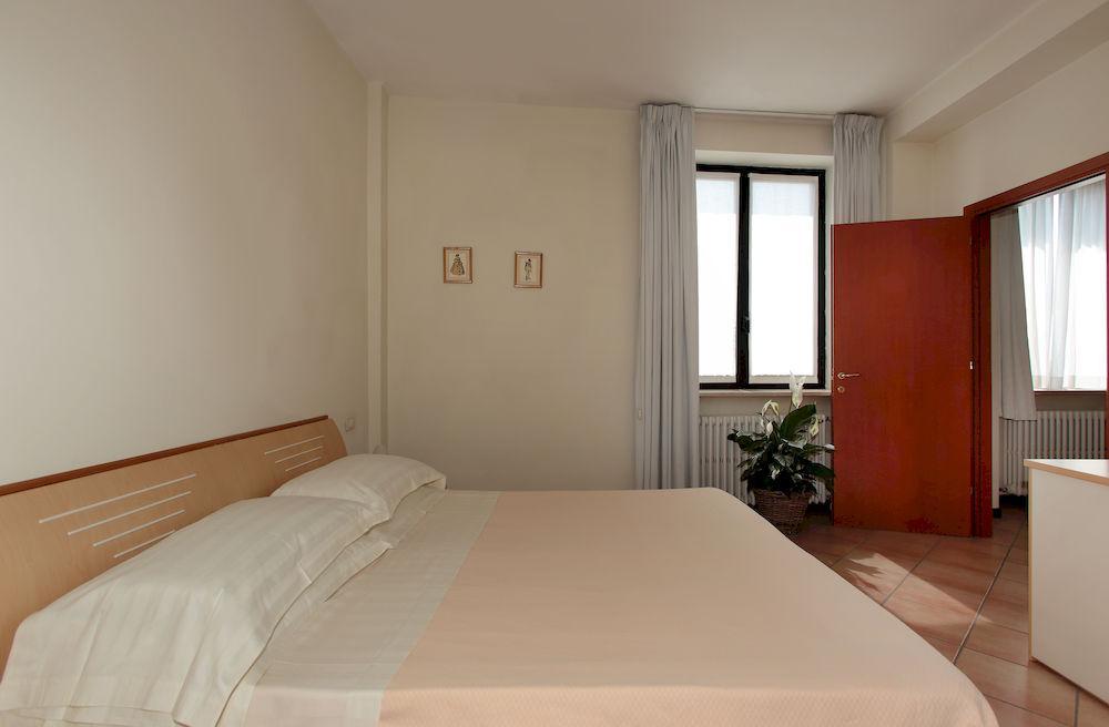 Апарт готель Residenza Cavour Парма Екстер'єр фото